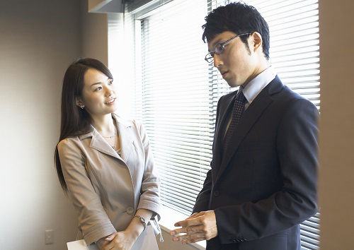 社員が辞めない・パワハラにならない叱り方