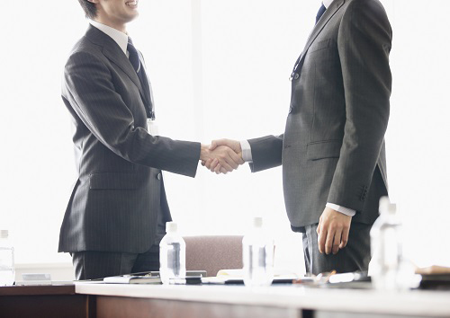 社員が辞めない・パワハラにならない叱り方